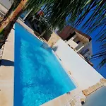 La Perla Di Villa *