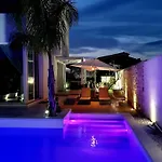 La Perla Di Villa *